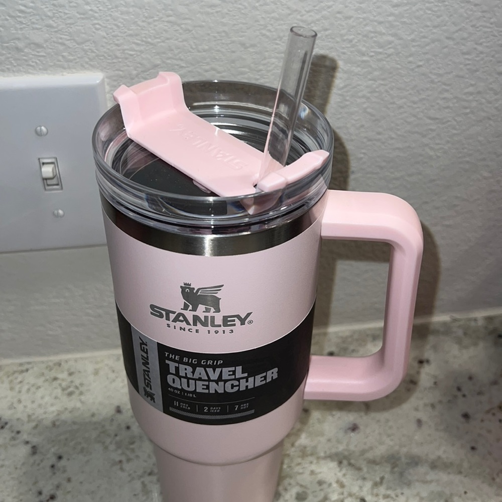 NWT Stanley Adventure 40oz Stainless Steel Quencher Petal